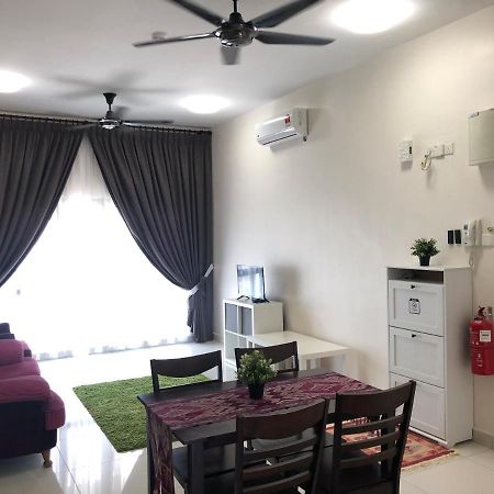 צ'ראס Vistamuslim Homestay מראה חיצוני תמונה
